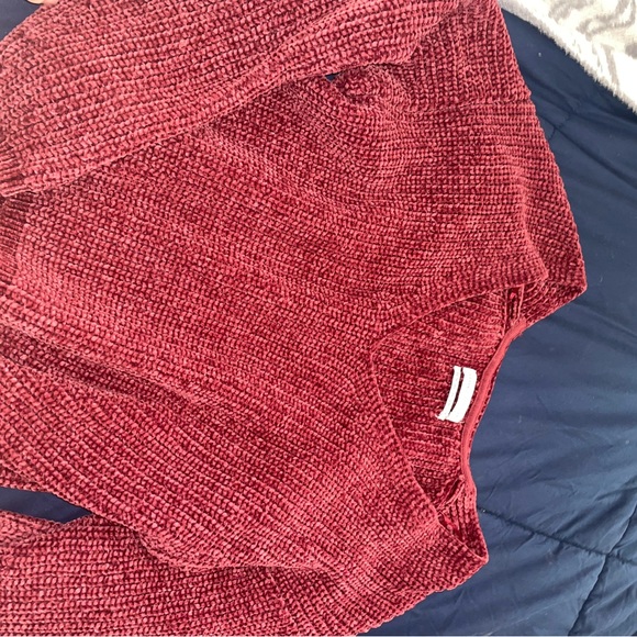 Urban Outfitters Cropped Chenille sweater - Picture 2 of 3